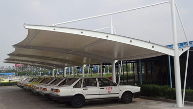 北京膜結(jié)構(gòu)車棚設(shè)計(jì)理念是這樣的！